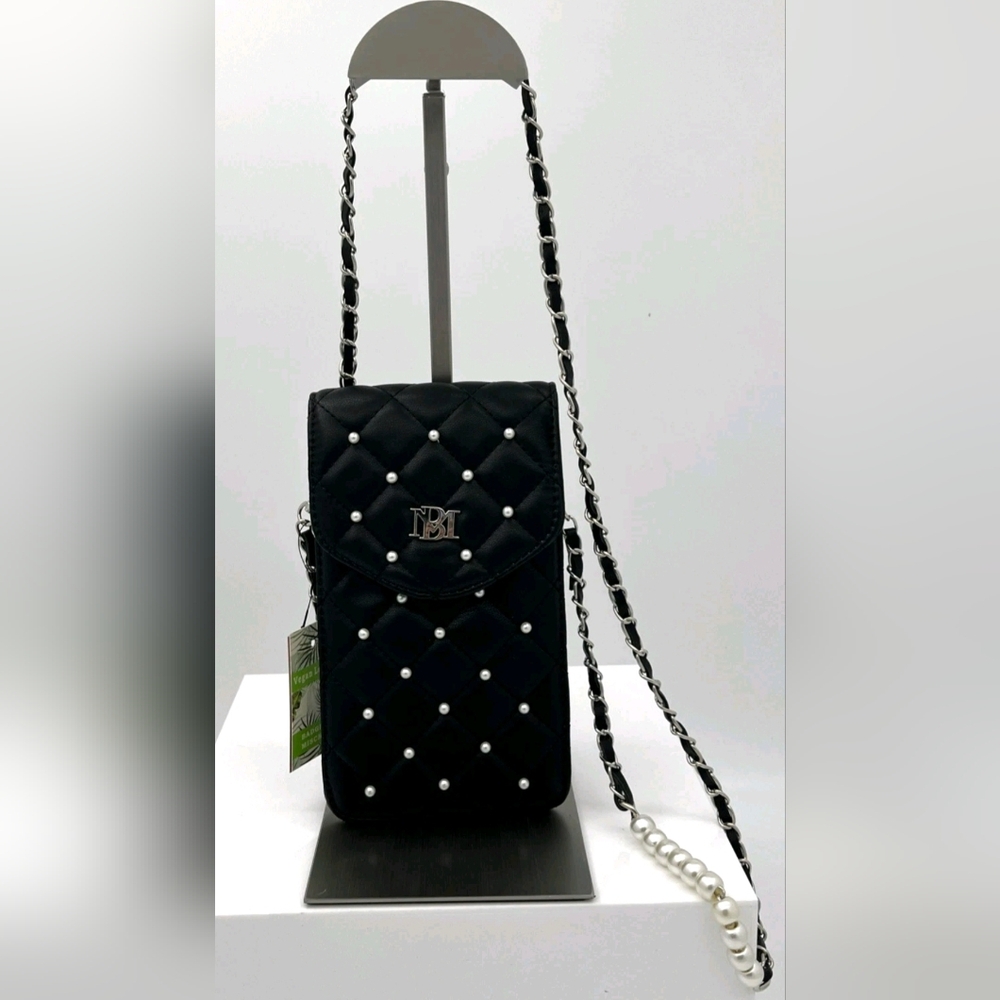 Badgley Mischka Black Quilted Phone case/crossbody Bag with Pearl Accents - Picture 2 of 4
